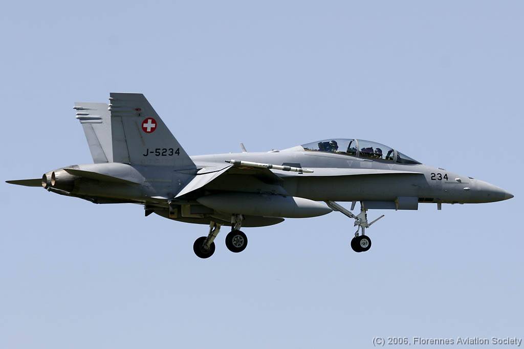 34 ETSI060511 FA-18D J-5234 DK 01 Swiss Air Force F/A-18D J-5234 - Manching AB, 11 May 2006 (C) Didier Kories